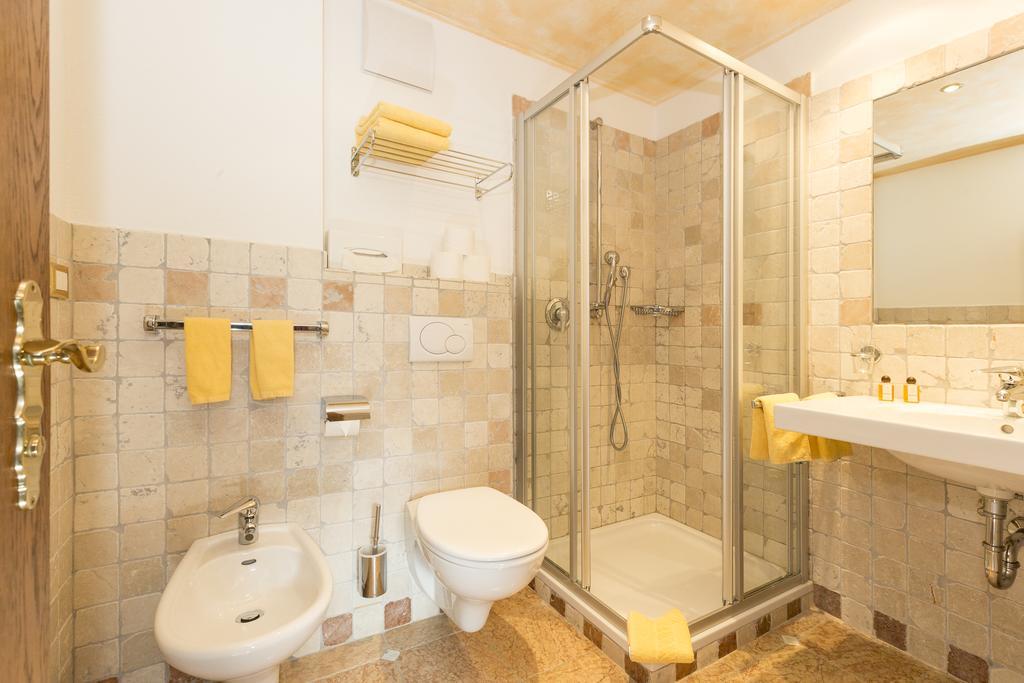 Landhotel Tharerwirt Olang Экстерьер фото